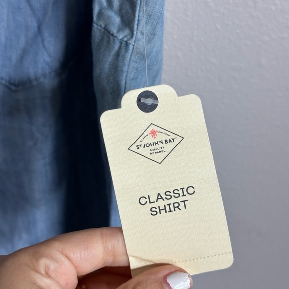 St. Johns Bay Women Denim Chambray Top Sleeveless Button Front XS - Picture 3 of 8